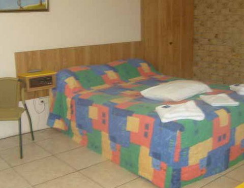 Palm Trees Motel - Palm Beach Accommodation 3