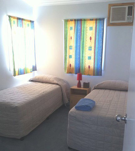 Dalby Homestyle Accommodation - Palm Beach Accommodation 4