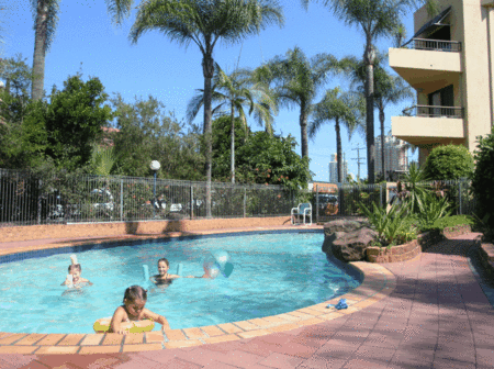 Grangewood Court Holiday Apartments - Palm Beach Accommodation