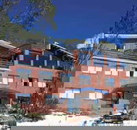 Viking Alpine Lodge - Palm Beach Accommodation