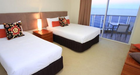 Xanadu Main Beach - Palm Beach Accommodation 4