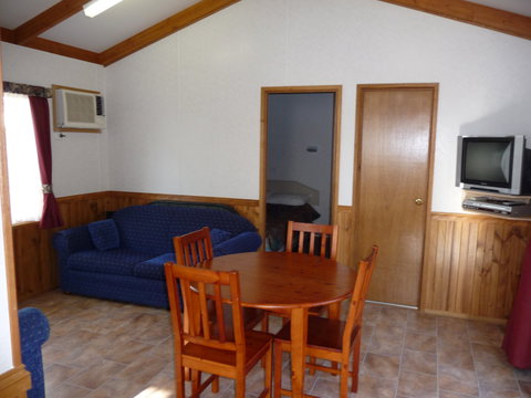 BIG4 Renmark Riverfront Caravan Park - Palm Beach Accommodation 2