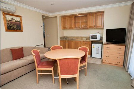 Bathurst Heritage Motor Inn - Palm Beach Accommodation 4