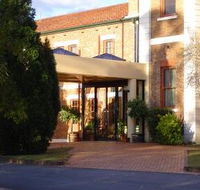 Monte Pio Motor Inn - Palm Beach Accommodation