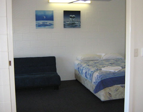 Villa Coolum - Palm Beach Accommodation 1