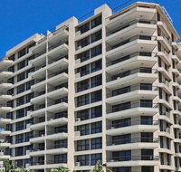 Clubb Coolum Beach - Palm Beach Accommodation