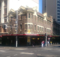 Sir John Young Hotel - Palm Beach Accommodation