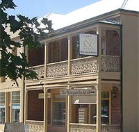 Cobb  Co Court Boutique Hotel - Palm Beach Accommodation