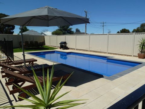 Ploughmans Motor Inn - Palm Beach Accommodation 5