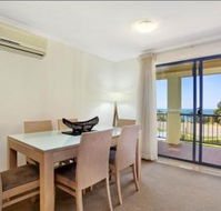 South Pacific Apartments - Palm Beach Accommodation
