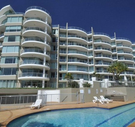 Palm Springs Residences - Palm Beach Accommodation 2