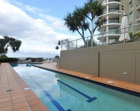 Palm Springs Residences - Palm Beach Accommodation 3