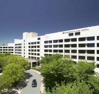 Crowne Plaza Canberra - Palm Beach Accommodation