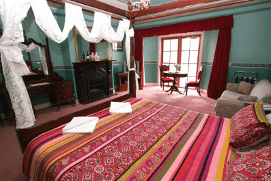 Hatchers Manor - Palm Beach Accommodation 3