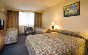 Sandors On The Park - Palm Beach Accommodation 1