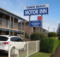 Town Beach Motor Inn - Palm Beach Accommodation