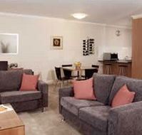 Ringwood Royale Apartment Hotel - Palm Beach Accommodation