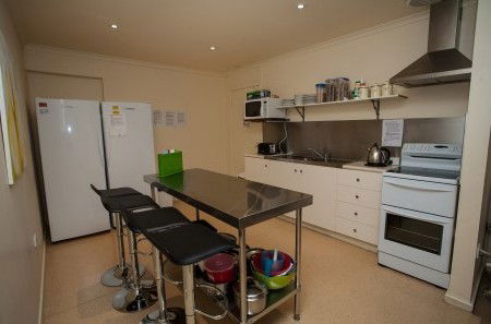 Millies Guesthouse & Serviced Apartments - Palm Beach Accommodation 3