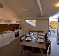 Bo'Vine Holiday Apartment - Palm Beach Accommodation