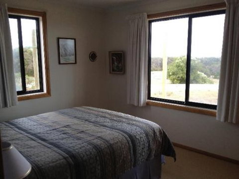 Southern Ocean Lookout - Palm Beach Accommodation 4