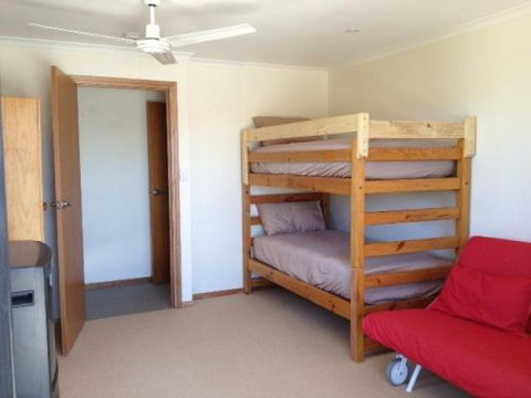 Southern Ocean Lookout - Palm Beach Accommodation 5