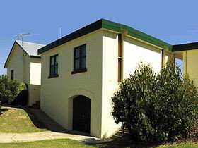 Beachport Holiday Units - Palm Beach Accommodation 0