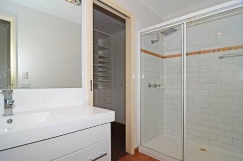 Barrakee Beach House - Palm Beach Accommodation 4