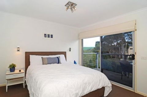Barrakee Beach House - Palm Beach Accommodation 6