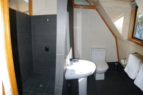 Three Trees Retreat - Palm Beach Accommodation 1