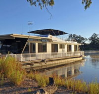 Houseboat Heaven - Palm Beach Accommodation