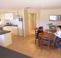 Copper Cove Holiday Villas - Palm Beach Accommodation