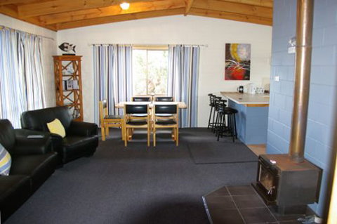 Beachcomber - Palm Beach Accommodation 4