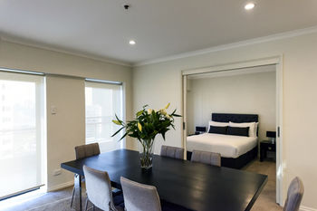 The York By Swiss-Belhotel International - Palm Beach Accommodation 2