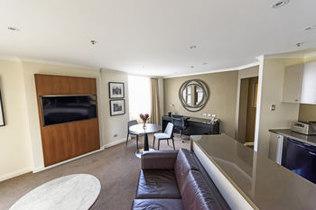 The York By Swiss-Belhotel International - Palm Beach Accommodation 4