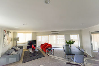 The York By Swiss-Belhotel International - Palm Beach Accommodation 7