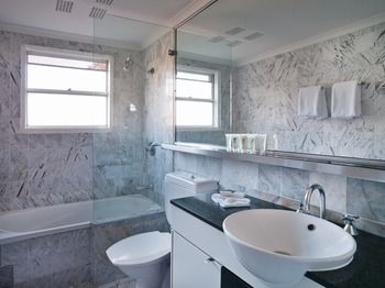Medina Serviced Apartments Double Bay - Palm Beach Accommodation 7
