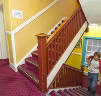 Jolly Swagman Backpackers - Palm Beach Accommodation