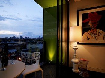 Art Series - The Cullen - Palm Beach Accommodation 10