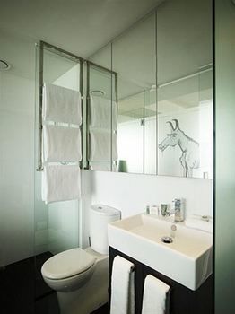 Art Series - The Cullen - Palm Beach Accommodation 11