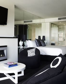 Art Series - The Cullen - Palm Beach Accommodation 20