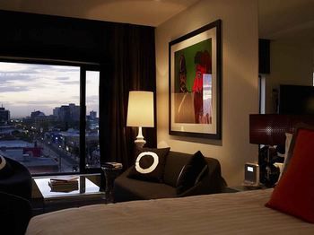 Art Series - The Cullen - Palm Beach Accommodation 23