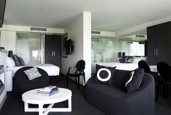 Art Series - The Cullen - Palm Beach Accommodation 28