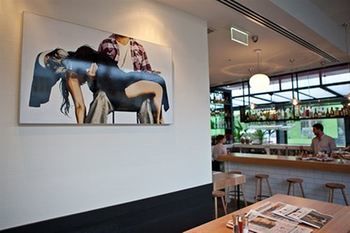 Art Series - The Cullen - Palm Beach Accommodation 48