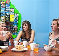 Funk House Backpackers - Palm Beach Accommodation