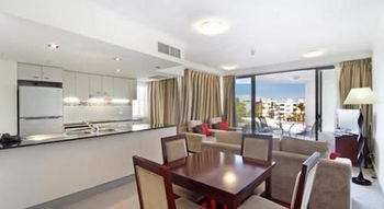 OVR Caloundra - Palm Beach Accommodation 10