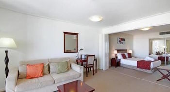 OVR Caloundra - Palm Beach Accommodation 16