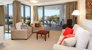 OVR Caloundra - Palm Beach Accommodation 17
