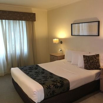Eltham Gateway Hotel - Palm Beach Accommodation 12