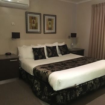 Eltham Gateway Hotel - Palm Beach Accommodation 18