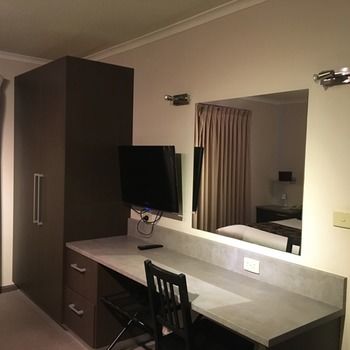 Eltham Gateway Hotel - Palm Beach Accommodation 22